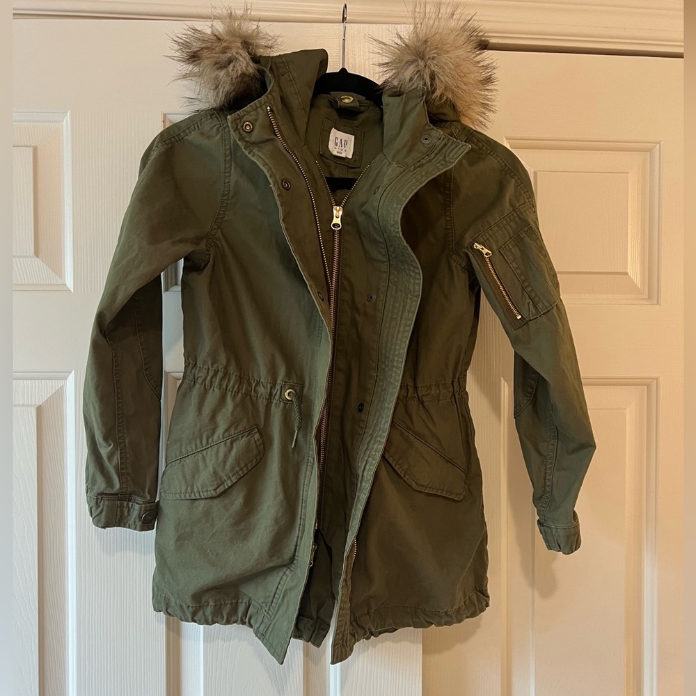 Girls Gap Parka Hooded field jacket. Size medium 8-9